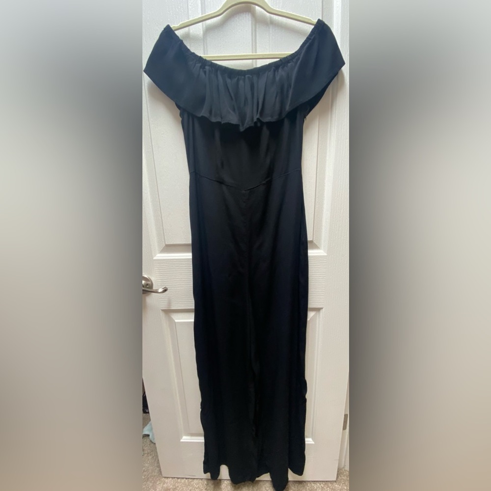 Xhiliration black classic jumper size large